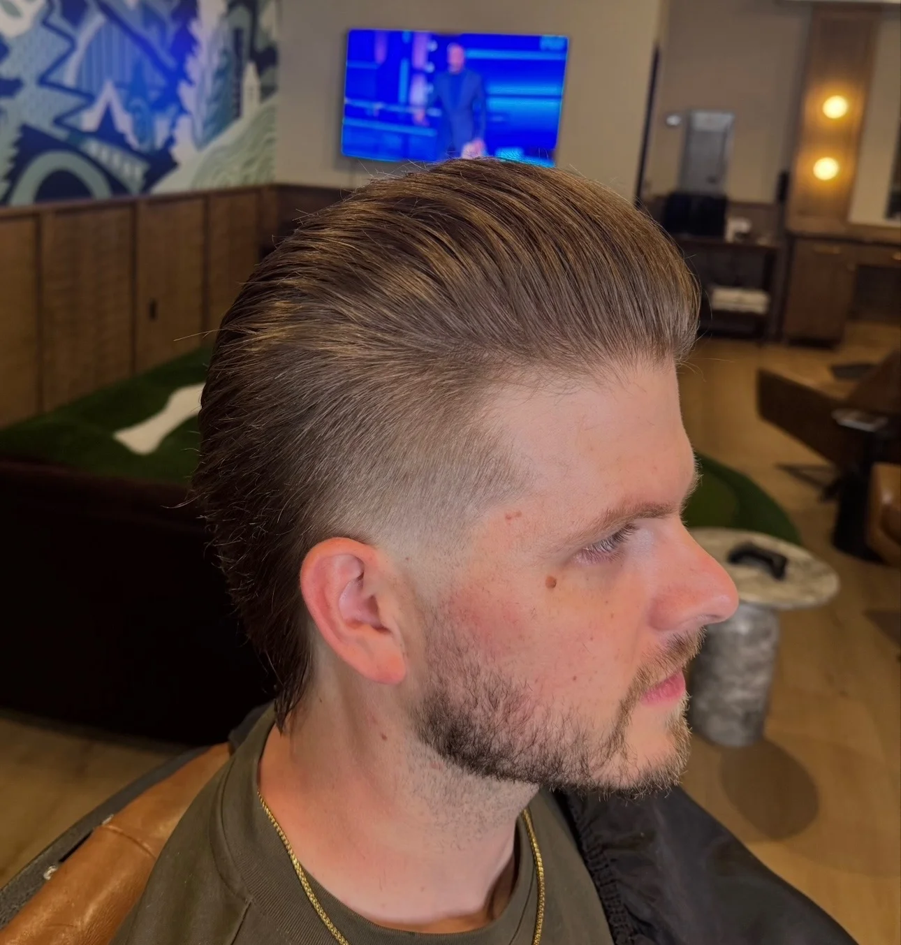 Classic scissor cut